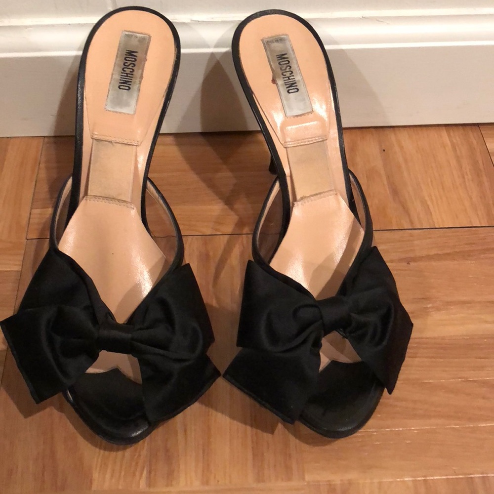 Moschino heels!